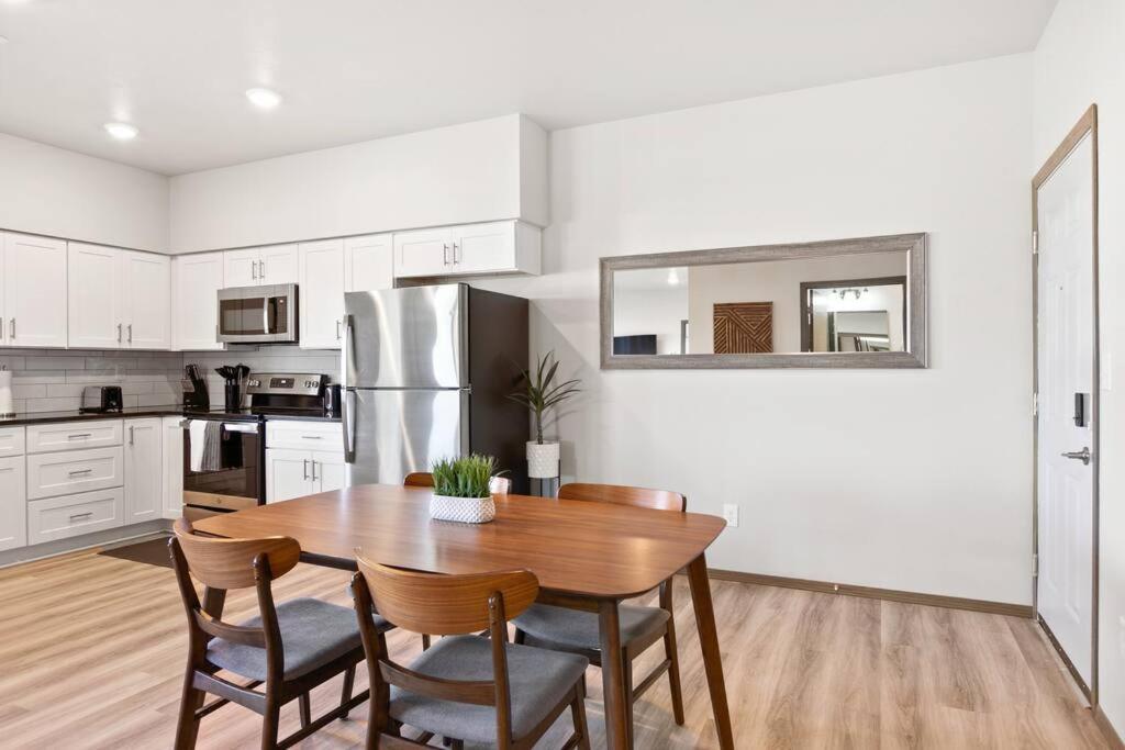 Brand New 2 Bd 2 Bth Near Dt And Perry District Appartement Spokane Buitenkant foto