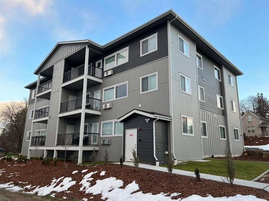 Brand New 2 Bd 2 Bth Near Dt And Perry District Appartement Spokane Buitenkant foto