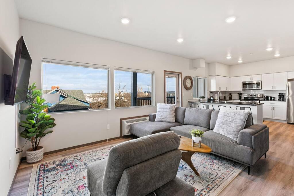 Brand New 2 Bd 2 Bth Near Dt And Perry District Appartement Spokane Buitenkant foto