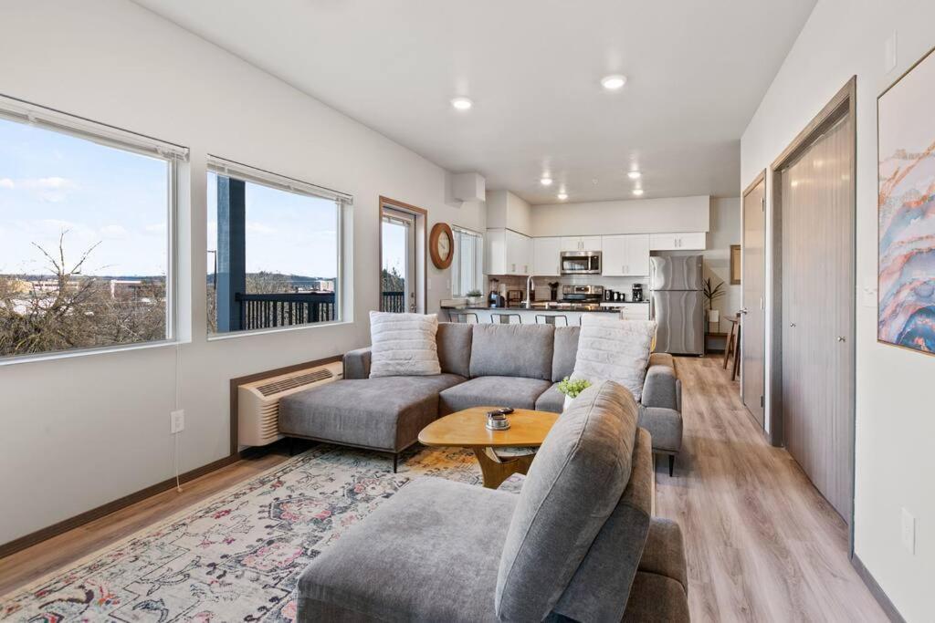 Brand New 2 Bd 2 Bth Near Dt And Perry District Appartement Spokane Buitenkant foto