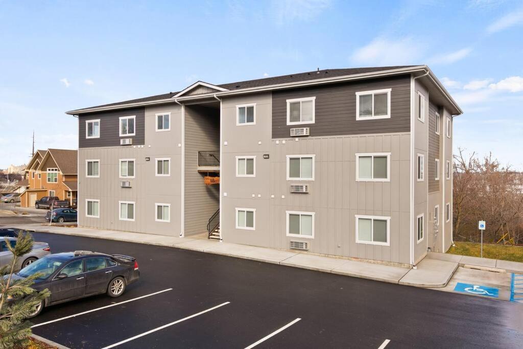 Brand New 2 Bd 2 Bth Near Dt And Perry District Appartement Spokane Buitenkant foto